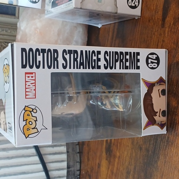 Doctor Strange Supreme Funko Pop Figure - Picture 3 of 6